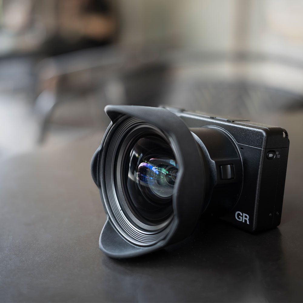 RICOH GR - Accessories - Battery, charger, lens, ring cap, case